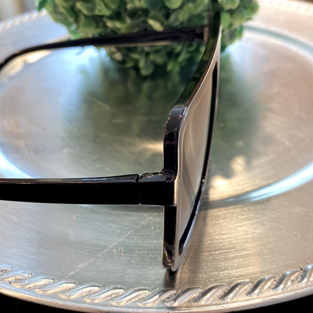 Sleek Oversized Square Black Sunglasses Brand New - Picture 8 of 13
